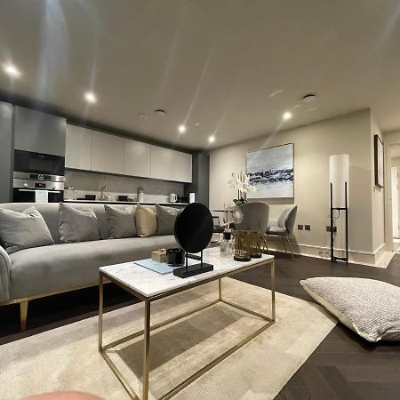 Sophisticated 1Br, 1 Ba Chigwell Designer Flat Chcl F2 Apartment ภายนอก รูปภาพ