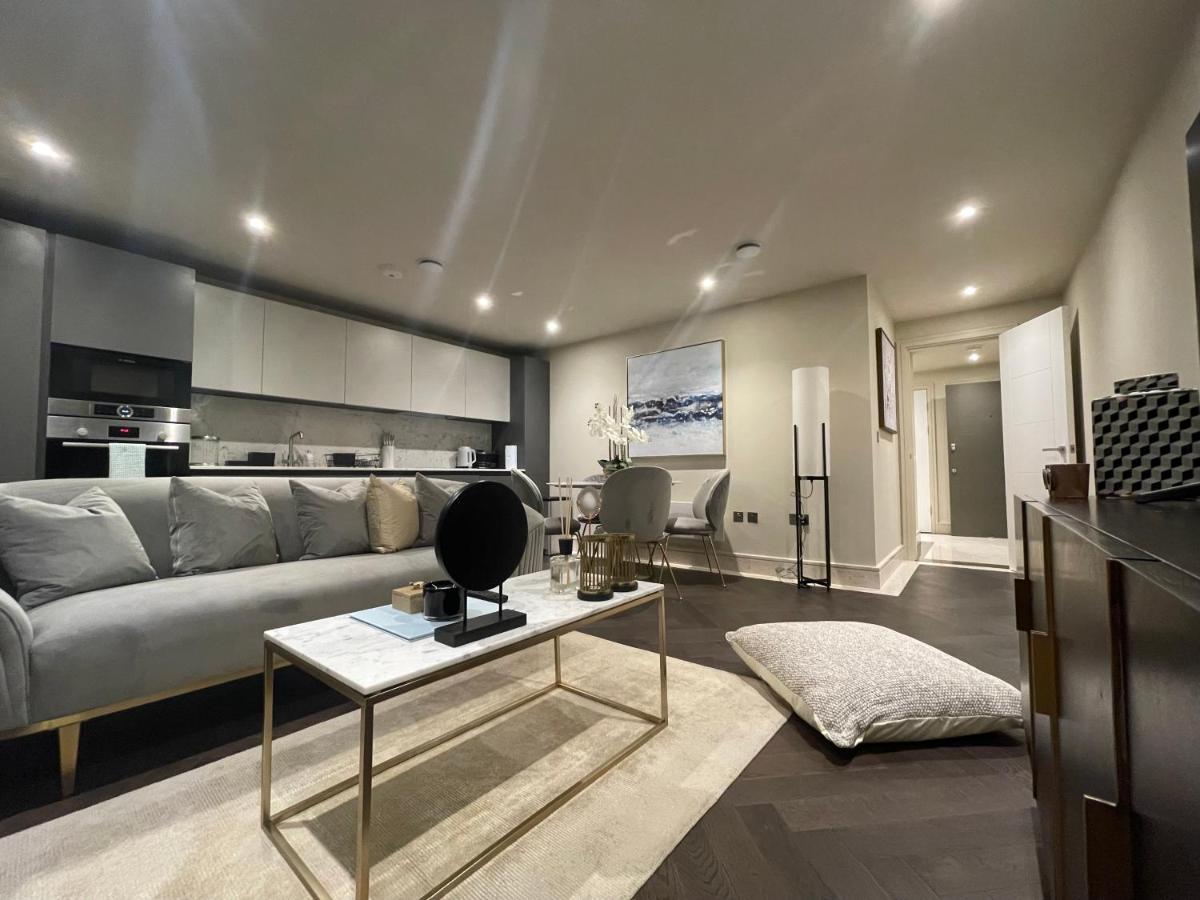 Sophisticated 1Br, 1 Ba Chigwell Designer Flat Chcl F2 Apartment ภายนอก รูปภาพ